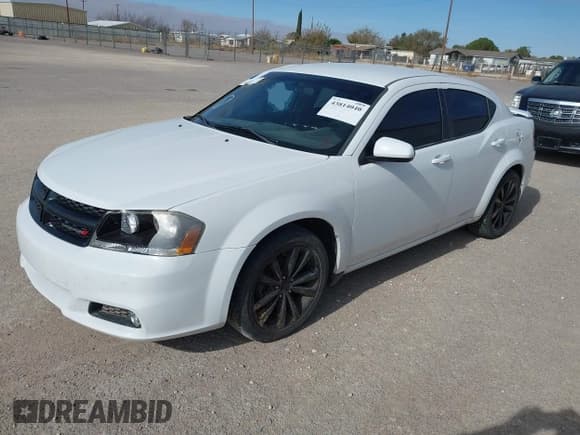 ✅ 2013 Dodge Avenger SXT • VIN: 1C3CDZCB6DN677876 • Лот: 43814040. Опубликован ранее на IAAI с пробегом 112 248 миль. Бесплатный доступ к архиву аукционных продаж из США и подробный отчёт об истории автомобиля на DreamBid. Изображение 2.