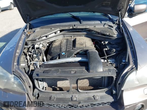 ✅ 2012 BMW X5 35i • VIN: 5UXZV4C54CL746752 • Lot: 43811720. Listed on IAAI with 171,608 mi. Free auction sales archive from the USA and detailed vehicle history report at DreamBid. Image 10.