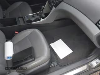 ✅ 2011 Hyundai Sonata SE • VIN: 5NPEC4AC7BH018109 • Lot: 42986873. Listed on IAAI with 129,235 mi. Free auction sales archive from the USA and detailed vehicle history report at DreamBid. Image 5.