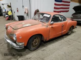 ✅ 1972 Volkswagen Karmann Ghia • VIN: 1422246966 • Lot: 87020574. Wystawiony na Copart z przebiegiem 73 249 mil. Bezpłatny archiwum sprzedaży aukcyjnych z USA i szczegółowy raport historii pojazdu na DreamBid. Zdjęcie 1.