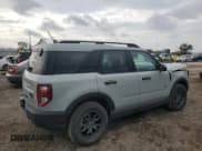 ✅ 2021 Ford Bronco Sport Big Bend • VIN: 3FMCR9B6XMRA60720 • Lot: 90474095. Wystawiony na Copart z przebiegiem 33 925 mil. Bezpłatny archiwum sprzedaży aukcyjnych z USA i szczegółowy raport historii pojazdu na DreamBid. Zdjęcie 3.