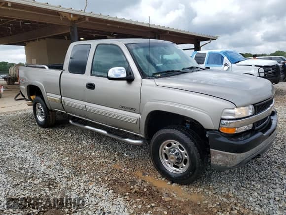 ✅ 2001 Chevrolet Silverado 2500HD LS • VIN: 1GCHK29U71E258941 • Лот: 56692395. Опубликован ранее на Copart с пробегом 189 133 миль. Бесплатный доступ к архиву аукционных продаж из США и подробный отчёт об истории автомобиля на DreamBid. Изображение 4.