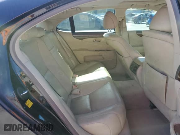 ✅ 2011 Lexus LS 460 • VIN: JTHBL5EF2B5105203 • Lot: 53115005. Listed on Copart with 171,056 mi. Free auction sales archive from the USA and detailed vehicle history report at DreamBid. Image 10.