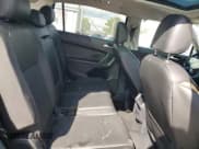 ✅ 2018 Volkswagen Tiguan SEL • VIN: 3VV3B7AX8JM022680 • Lot: 81814305. Listed on Copart with 34,930 mi. Free auction sales archive from the USA and detailed vehicle history report at DreamBid. Image 11.