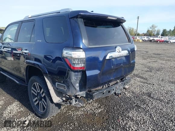 ✅ 2017 Toyota 4Runner SR5 Premium • VIN: JTEBU5JR6H5456585 • Lot: 43519294. Wystawiony na IAAI z przebiegiem 83 613 mil. Bezpłatny archiwum sprzedaży aukcyjnych z USA i szczegółowy raport historii pojazdu na DreamBid. Zdjęcie 6.