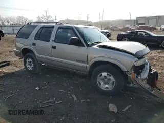 ✅ 2003 Chevrolet Blazer LS • VIN: 1GNDT13X23K182193 • Lot: 52375945. Wystawiony na Copart z przebiegiem 62 008 mil. Bezpłatny archiwum sprzedaży aukcyjnych z USA i szczegółowy raport historii pojazdu na DreamBid. Zdjęcie 4.