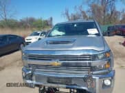 ✅ 2017 Chevrolet Silverado 2500HD LT • VIN: 1GC1KVEY7HF169306 • Lot: 41984377. Wystawiony na IAAI z przebiegiem 198 184 mil. Bezpłatny archiwum sprzedaży aukcyjnych z USA i szczegółowy raport historii pojazdu na DreamBid. Zdjęcie 12.