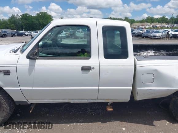 ✅ 2005 Ford Ranger XL Fleet • VIN: 1FTYR45E85PA75211 • Лот: 42256764. Опубликован ранее на IAAI с пробегом 169 892 миль. Бесплатный доступ к архиву аукционных продаж из США и подробный отчёт об истории автомобиля на DreamBid. Изображение 14.