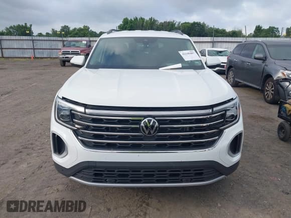 ✅ 2025 Volkswagen Atlas SE • VIN: 1V2HR2CAXSC505813 • Lot: 42149407. Listed on IAAI with 19,160 mi. Free auction sales archive from the USA and detailed vehicle history report at DreamBid. Image 12.