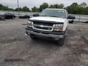 ✅ 2004 Chevrolet Silverado 1500 Z71 • VIN: 2GCEK19T041275137 • Лот: 68998424. Опубликован ранее на Copart с пробегом 127 318 миль. Бесплатный доступ к архиву аукционных продаж из США и подробный отчёт об истории автомобиля на DreamBid. Изображение 11.