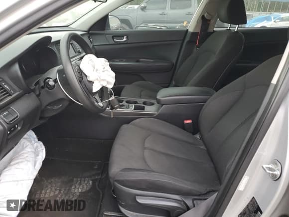 ✅ 2017 Kia Optima LX • VIN: KNAGT4L3XH5146646 • Lot: 82322095. Wystawiony na Copart z przebiegiem 156 812 mil. Bezpłatny archiwum sprzedaży aukcyjnych z USA i szczegółowy raport historii pojazdu na DreamBid. Zdjęcie 7.