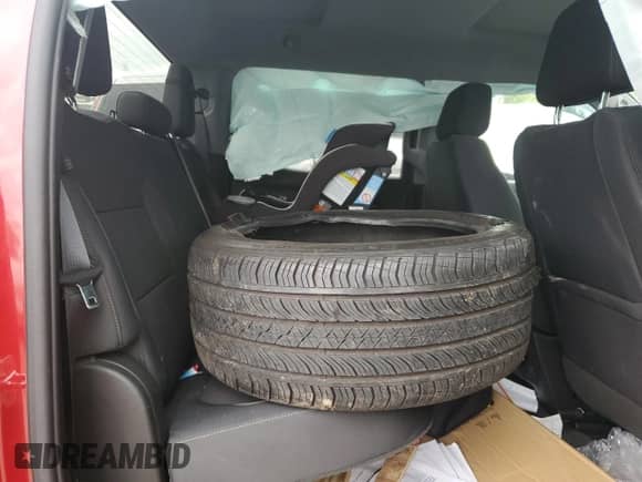 2019 Chevrolet Silverado 1500 LT with VIN 1GCUYDED5KZ113941, listed as a Copart auction lot 69930975 with 61,820 mi miles and Salvage title. Bid and sale history available at DreamBid. Image 10.