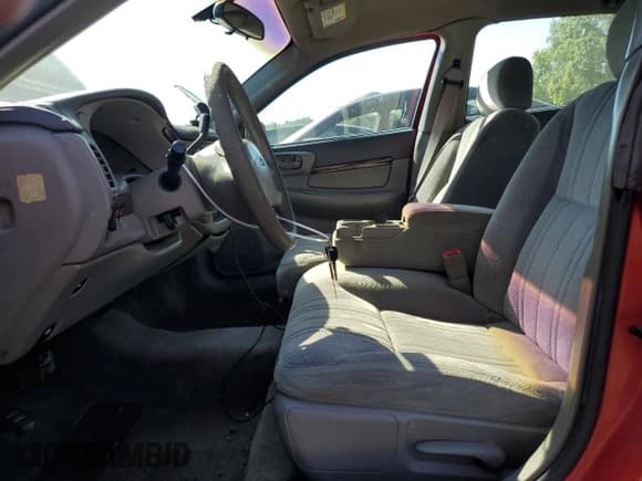 ✅ 2002 Chevrolet Impala • VIN: 2G1WF52E729287465 • Lot: 71395515. Wystawiony na Copart z przebiegiem 70 845 mil. Bezpłatny archiwum sprzedaży aukcyjnych z USA i szczegółowy raport historii pojazdu na DreamBid. Zdjęcie 7.