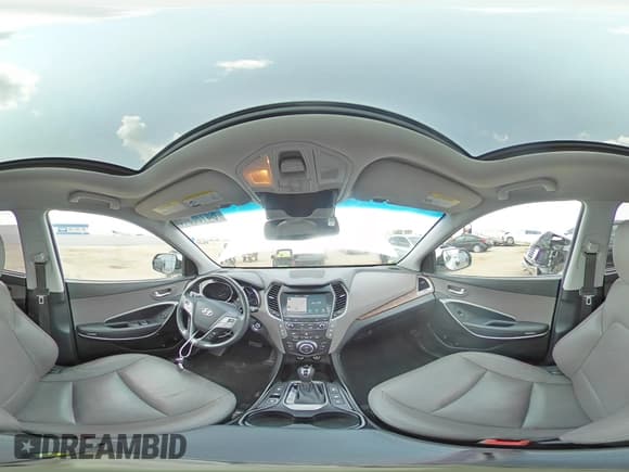 ✅ 2019 Hyundai Santa Fe Limited Ultimate • VIN: KM8SRDHF1KU301561 • Lot: 64186314. Wystawiony na Copart z przebiegiem 109 456 mil. Bezpłatny archiwum sprzedaży aukcyjnych z USA i szczegółowy raport historii pojazdu na DreamBid. Zdjęcie 14.