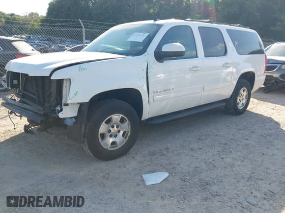 ✅ 2014 Chevrolet Suburban LT • VIN: 1GNSKJE7XER207987 • Lot: 43375552. Listed on IAAI with 146,389 mi. Free auction sales archive from the USA and detailed vehicle history report at DreamBid. Image 22.