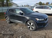 ✅ 2020 Volvo XC40 Momentum • VIN: YV4162UK1L2330441 • Lot: 82440195. Wystawiony na Copart z przebiegiem 76 058 mil. Bezpłatny archiwum sprzedaży aukcyjnych z USA i szczegółowy raport historii pojazdu na DreamBid. Zdjęcie 4.