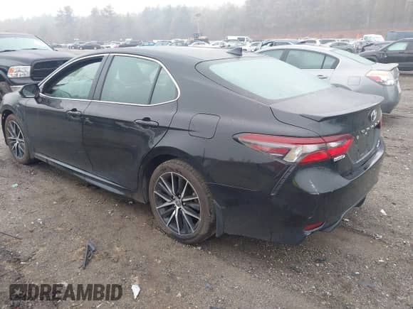 2022 Toyota Camry SE with VIN 4T1G11BK1NU072711, listed as a IAAI auction lot 42173404 with 26,504 mi miles and . Bid and sale history available at DreamBid. Image 3.