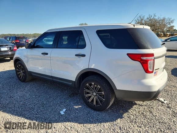 ✅ 2015 Ford Police Interceptor Utility • VIN: 1FM5K8AR9FGB61552 • Lot: 92263775. Listed on Copart with 118,563 mi. Free auction sales archive from the USA and detailed vehicle history report at DreamBid. Image 2.