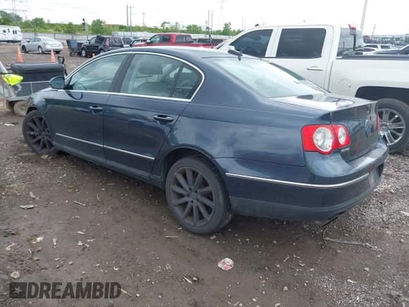 ✅ 2006 Volkswagen Passat 3.6L V6 • VIN: WVWCU73C96E215940 • Lot: 42257810. Listed on IAAI with 102,795 mi. Free auction sales archive from the USA and detailed vehicle history report at DreamBid. Image 3.