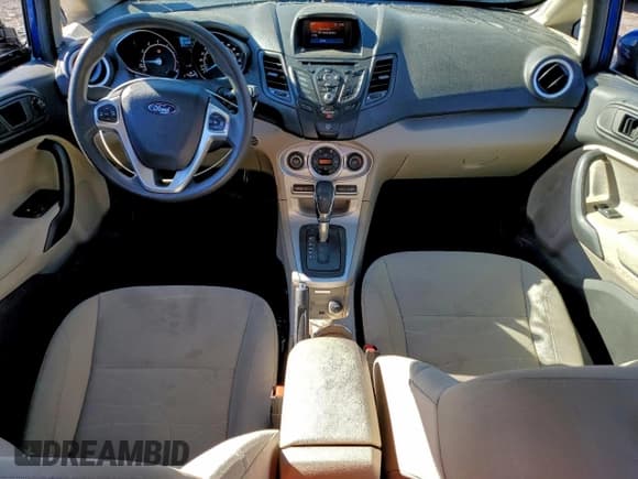 ✅ 2018 Ford Fiesta SE • VIN: 3FADP4EJ5JM129605 • Lot: 93625355. Wystawiony na Copart z przebiegiem 21 939 mil. Bezpłatny archiwum sprzedaży aukcyjnych z USA i szczegółowy raport historii pojazdu na DreamBid. Zdjęcie 8.