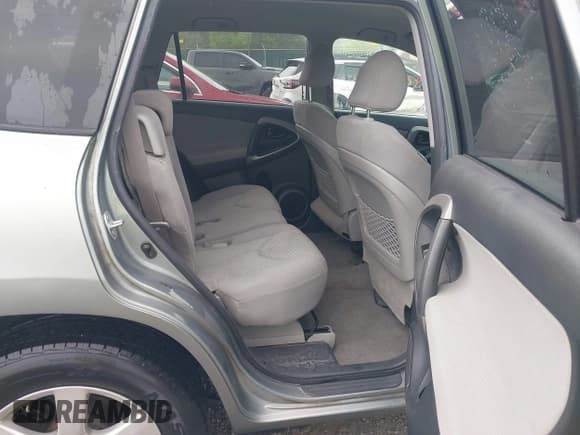 ✅ 2008 Toyota RAV4 Limited • VIN: JTMBD31V386076023 • Lot: 42256880. Listed on IAAI with 200,495 mi. Free auction sales archive from the USA and detailed vehicle history report at DreamBid. Image 8.