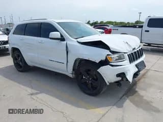 ✅ 2015 Jeep Grand Cherokee Laredo • VIN: 1C4RJEAG7FC104893 • Лот: 43009030. Опубликован ранее на IAAI с пробегом 128 500 миль. Бесплатный доступ к архиву аукционных продаж из США и подробный отчёт об истории автомобиля на DreamBid. Изображение 1.