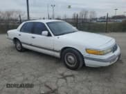 ✅ 1992 Mercury Grand Marquis GS • VIN: 2MECM74W2NX727883 • Lot: 82636234. Wystawiony na Copart z przebiegiem 56 804 mil. Bezpłatny archiwum sprzedaży aukcyjnych z USA i szczegółowy raport historii pojazdu na DreamBid. Zdjęcie 4.