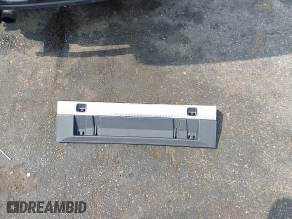 ✅ 2017 Audi Q3 Prestige • VIN: WA1GCCFS9HR005523 • Lot: 42573661. Listed on IAAI with 128,154 mi. Free auction sales archive from the USA and detailed vehicle history report at DreamBid. Image 12.