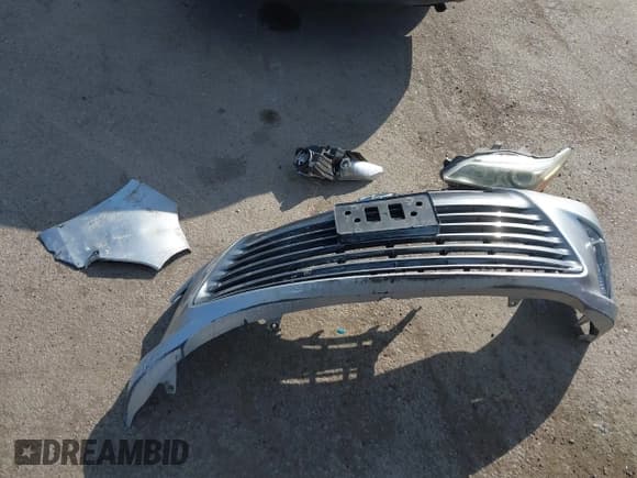 ✅ 2016 Toyota Camry LE • VIN: 4T4BF1FK2GR549001 • Lot: 43484360. Wystawiony na IAAI z przebiegiem 87 695 mil. Bezpłatny archiwum sprzedaży aukcyjnych z USA i szczegółowy raport historii pojazdu na DreamBid. Zdjęcie 12.