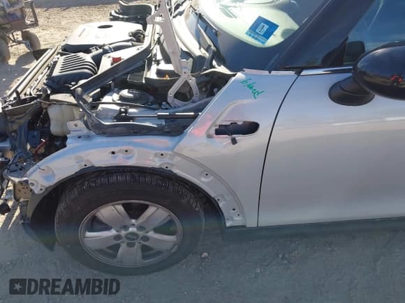 ✅ 2017 MINI Hardtop Cooper • VIN: WMWXP5C3XH2G60897 • Лот: 43604695. Опубликован ранее на IAAI с пробегом 128 682 миль. Бесплатный доступ к архиву аукционных продаж из США и подробный отчёт об истории автомобиля на DreamBid. Изображение 14.