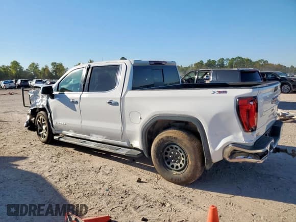 ✅ 2024 GMC Sierra 1500 SLT • VIN: 1GTUUDE81RZ252912 • Лот: 86103365. Опубликован ранее на Copart с пробегом 72 352 миль. Бесплатный доступ к архиву аукционных продаж из США и подробный отчёт об истории автомобиля на DreamBid. Изображение 2.