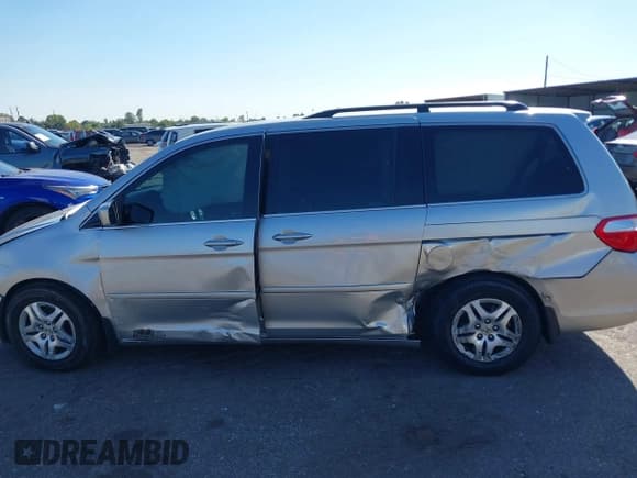 ✅ 2007 Honda Odyssey EX-L • VIN: 5FNRL38767B438163 • Лот: 43583385. Опубликован ранее на IAAI с пробегом 106 338 миль. Бесплатный доступ к архиву аукционных продаж из США и подробный отчёт об истории автомобиля на DreamBid. Изображение 14.