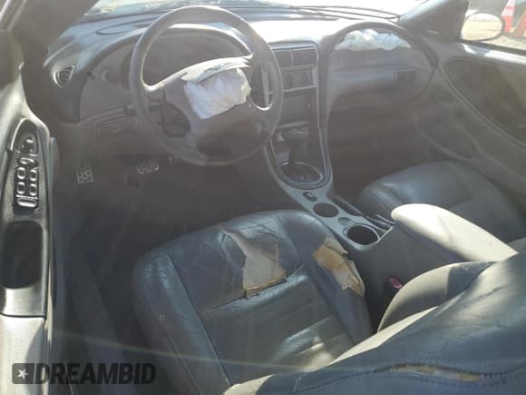 ✅ 2004 Ford Mustang GT Deluxe • VIN: 1FAFP45XX4F110968 • Лот: 71603885. Опубликован ранее на Copart с пробегом 208 631 миль. Бесплатный доступ к архиву аукционных продаж из США и подробный отчёт об истории автомобиля на DreamBid. Изображение 8.