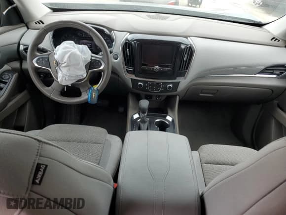 ✅ 2021 Chevrolet Traverse LT Cloth • VIN: 1GNEVMKW6MJ160374 • Lot: 70239224. Wystawiony na Copart z przebiegiem 48 756 mil. Bezpłatny archiwum sprzedaży aukcyjnych z USA i szczegółowy raport historii pojazdu na DreamBid. Zdjęcie 8.