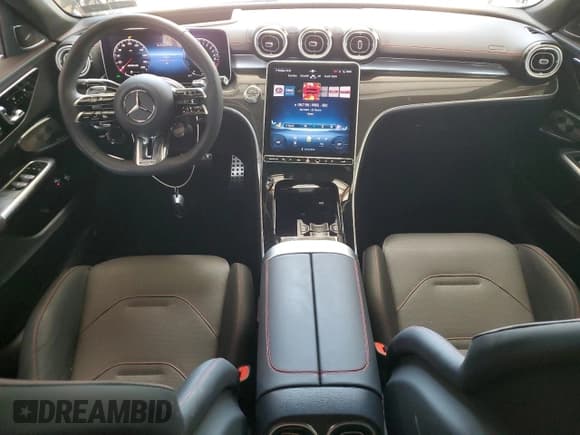 ✅ 2024 Mercedes-Benz C 63 S AMG E Performance • VIN: W1KAF8AB3RR221818 • Lot: 53712045. Wystawiony na Copart z przebiegiem 361 mil. Bezpłatny archiwum sprzedaży aukcyjnych z USA i szczegółowy raport historii pojazdu na DreamBid. Zdjęcie 8.