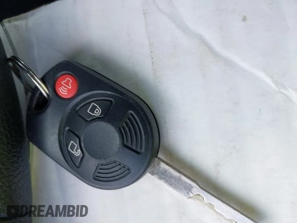 ✅ 2014 Ford Escape S • VIN: 1FMCU0F73EUB77143 • Lot: 42999070. Wystawiony na IAAI z przebiegiem 97 720 mil. Bezpłatny archiwum sprzedaży aukcyjnych z USA i szczegółowy raport historii pojazdu na DreamBid. Zdjęcie 11.