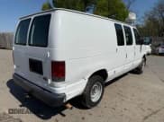 ✅ 2010 Ford Econoline Cargo Commercial • VIN: 1FTNE1EW6ADA36473 • Lot: 55557795. Wystawiony na Copart z przebiegiem 476 354 mil. Bezpłatny archiwum sprzedaży aukcyjnych z USA i szczegółowy raport historii pojazdu na DreamBid. Zdjęcie 4.