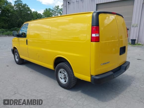 ✅ 2021 Chevrolet Express Cargo • VIN: 1GCWGAFP8M1175144 • Lot: 42815392. Listed on IAAI with 57,298 mi. Free auction sales archive from the USA and detailed vehicle history report at DreamBid. Image 3.