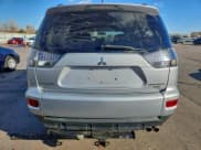 ✅ 2010 Mitsubishi Outlander XLS • VIN: JA4JT4AX2AZ006372 • Lot: 93985325. Wystawiony na Copart z przebiegiem 161 592 mil. Bezpłatny archiwum sprzedaży aukcyjnych z USA i szczegółowy raport historii pojazdu na DreamBid. Zdjęcie 6.