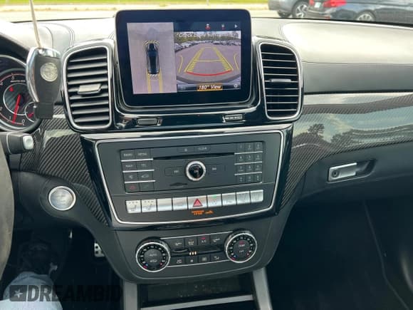 ✅ 2019 Mercedes-Benz GLE 63 S AMG • VIN: 4JGED7FB7KA137120 • Lot: 60939175. Wystawiony na Copart z przebiegiem 75 575 mil. Bezpłatny archiwum sprzedaży aukcyjnych z USA i szczegółowy raport historii pojazdu na DreamBid. Zdjęcie 10.