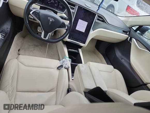 ✅ 2017 Tesla Model S 100D • VIN: 5YJSA1E40HF227807 • Лот: 69759555. Опубликован ранее на Copart с пробегом 160 852 миль. Бесплатный доступ к архиву аукционных продаж из США и подробный отчёт об истории автомобиля на DreamBid. Изображение 8.