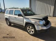 ✅ 2012 Jeep Patriot Latitude • VIN: 1C4NJPFB8CD685429 • Лот: 67945565. Опубликован ранее на Copart с пробегом 100 993 миль. Бесплатный доступ к архиву аукционных продаж из США и подробный отчёт об истории автомобиля на DreamBid. Изображение 4.
