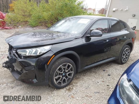 ✅ 2025 BMW X2 xDrive28i • VIN: WBX63GM04S5397936 • Lot: 43612455. Listed on IAAI with 1,439 mi. Free auction sales archive from the USA and detailed vehicle history report at DreamBid. Image 2.