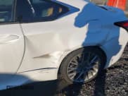 ✅ 2019 Lexus RC 350 • VIN: JTHHZ5BC9K5021222 • Lot: 43584975. Wystawiony na IAAI z przebiegiem 24 662 mil. Bezpłatny archiwum sprzedaży aukcyjnych z USA i szczegółowy raport historii pojazdu na DreamBid. Zdjęcie 17.