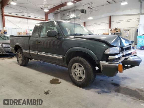 ✅ 2003 Chevrolet S-10 LS • VIN: 1GCDT19X538186820 • Лот: 84168494. Опубликован ранее на Copart с пробегом 243 088 миль. Бесплатный доступ к архиву аукционных продаж из США и подробный отчёт об истории автомобиля на DreamBid. Изображение 4.