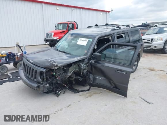 ✅ 2017 Jeep Patriot High Altitude • VIN: 1C4NJRFB2HD205369 • Lot: 42346508. Listed on IAAI with Not provided. Free auction sales archive from the USA and detailed vehicle history report at DreamBid. Image 18.