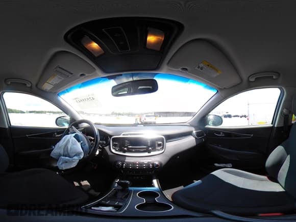 ✅ 2016 Kia Sorento LX • VIN: 5XYPG4A52GG181456 • Lot: 42535513. Listed on IAAI with 133,151 mi. Free auction sales archive from the USA and detailed vehicle history report at DreamBid. Image 18.