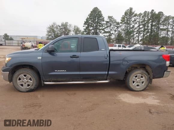 ✅ 2010 Toyota Tundra • VIN: 5TFRM5F15AX003218 • Lot: 43840743. Wystawiony na IAAI z przebiegiem 232 392 mil. Bezpłatny archiwum sprzedaży aukcyjnych z USA i szczegółowy raport historii pojazdu na DreamBid. Zdjęcie 17.