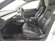 ✅ 2021 Tesla Model 3 Long Range • VIN: 5YJ3E1EB3MF003299 • Lot: 83923955. Wystawiony na Copart z przebiegiem 65 870 mil. Bezpłatny archiwum sprzedaży aukcyjnych z USA i szczegółowy raport historii pojazdu na DreamBid. Zdjęcie 7.