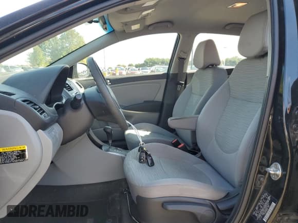 ✅ 2017 Hyundai Accent SE • VIN: KMHCT5AE4HU362215 • Лот: 73399594. Опубликован ранее на Copart с пробегом 46 559 миль. Бесплатный доступ к архиву аукционных продаж из США и подробный отчёт об истории автомобиля на DreamBid. Изображение 7.